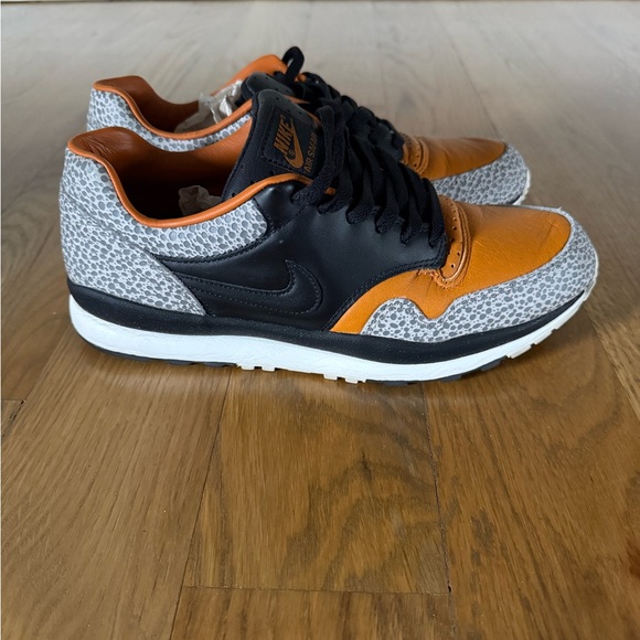 Nike Other - Nike Men's Safari QS Air Max